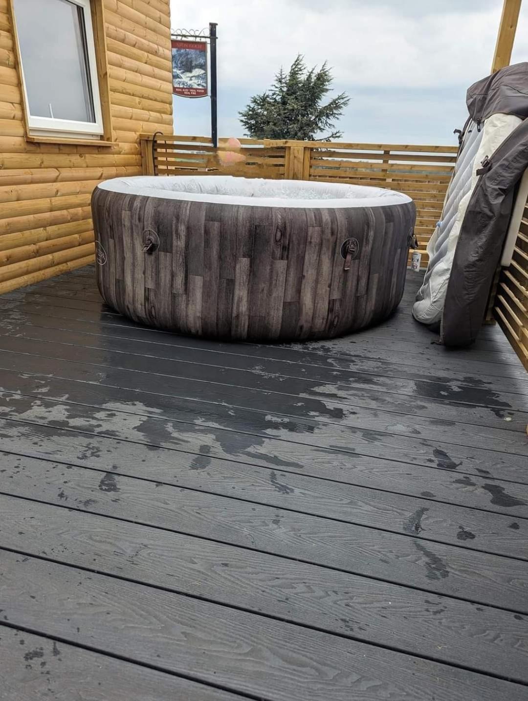 Tracey'S Hideaway - With Hot Tub & Amazing Views Hotel Llanasa Buitenkant foto